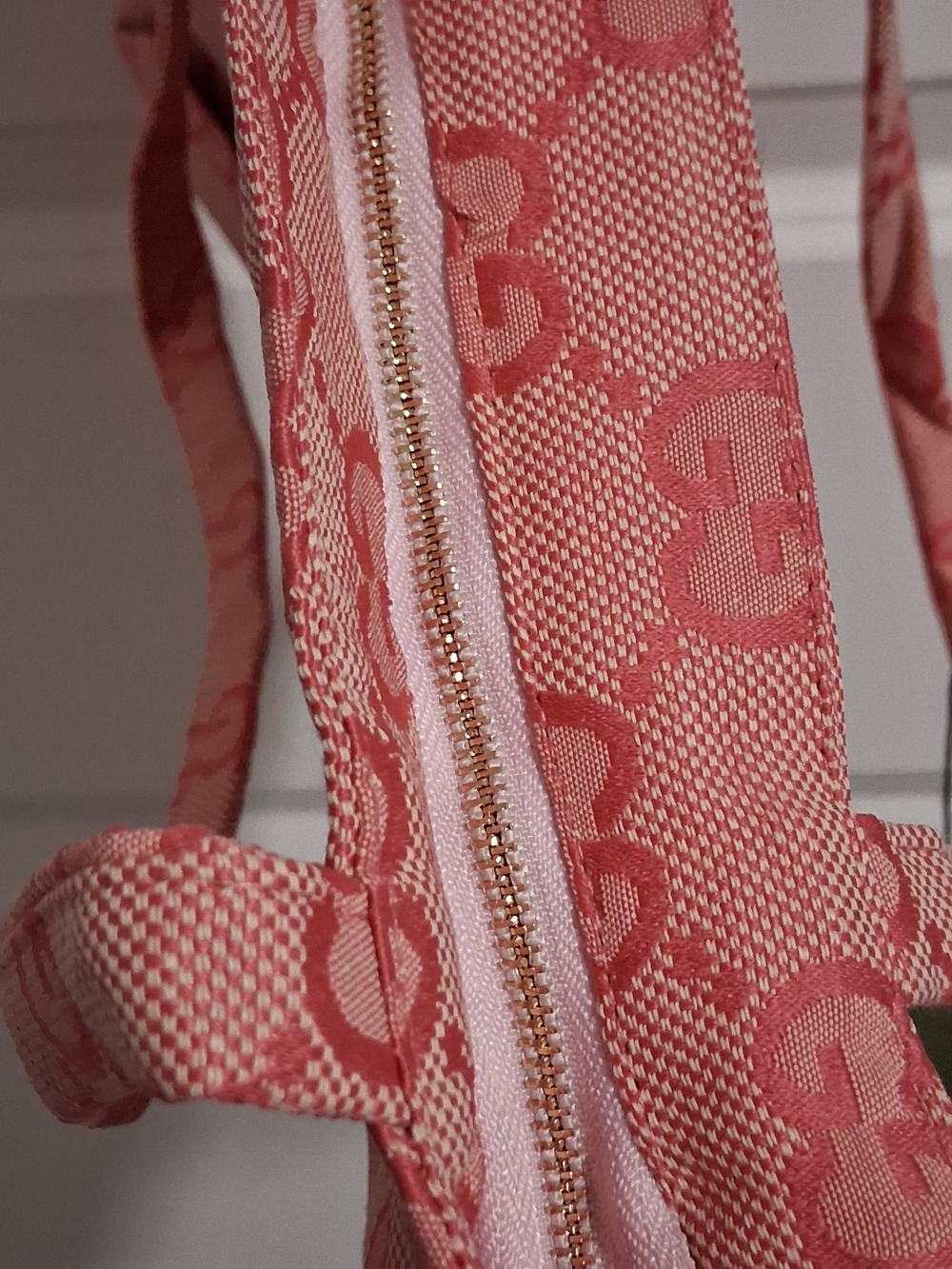 Embroidered Tote Lined/ With Pink Charm - Picture 5 of 7